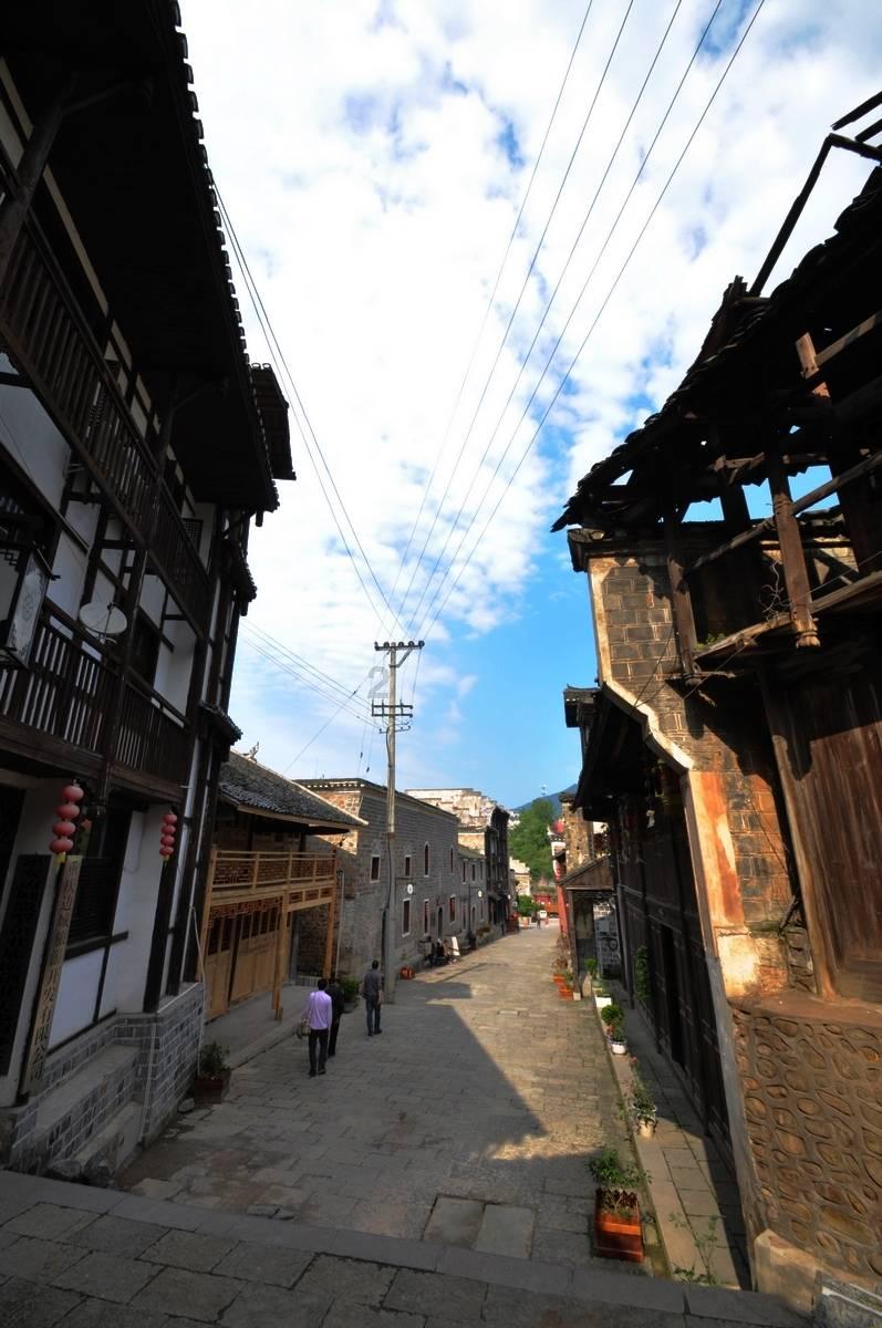滑雪场“美少女战士”已52岁 网友:奶奶太帅了!